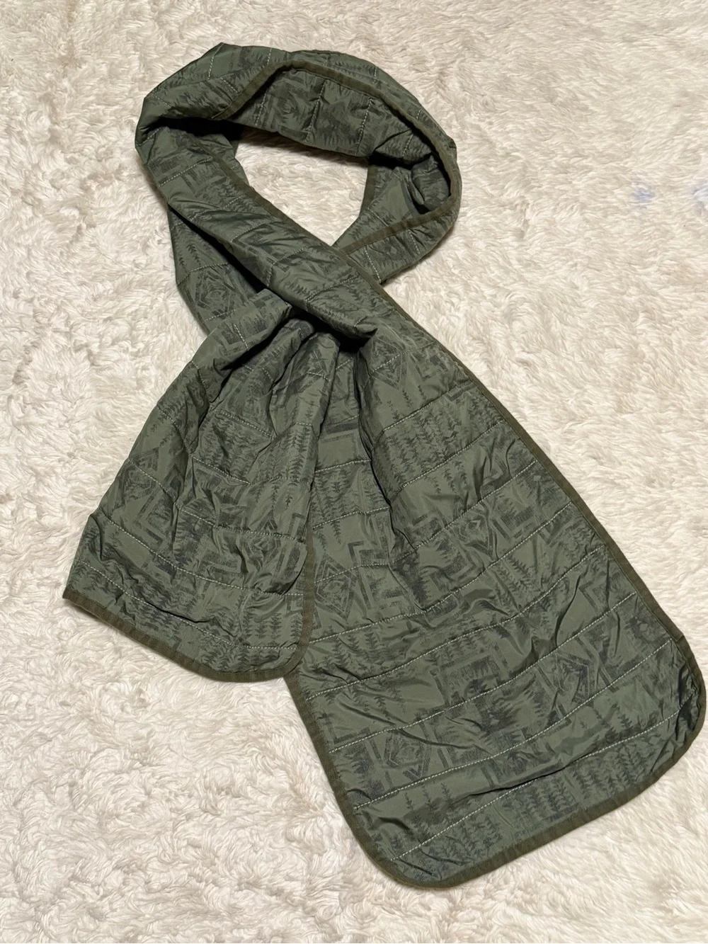 Pendleton Quilted Insulated Muffler Scarf Olive Green Geometric Neck Warmer